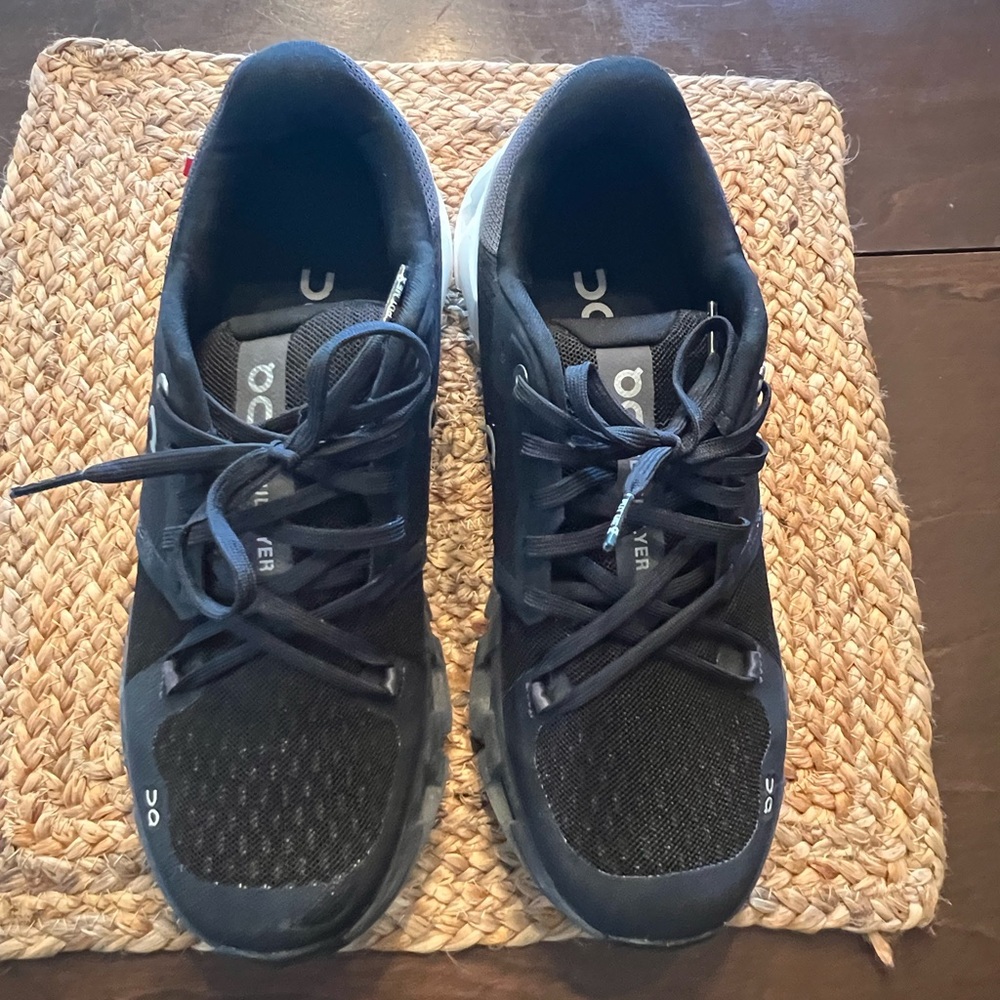 On Running Women’s Black Running Shoes